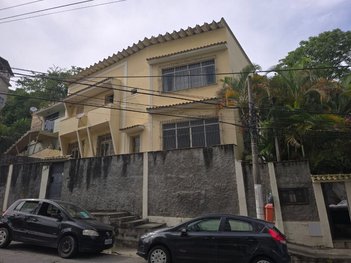 house em Rua Padre Emílio Miotti, Santa Rosa - Niterói - RJ