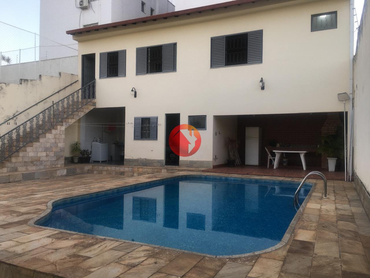 Casa com 5 quartos — Planalto, Belo Horizonte