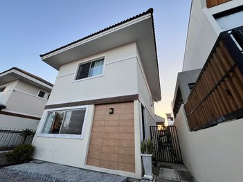 house em Rua Azálea Rosa, Campeche - Florianópolis - SC