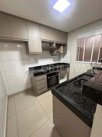 apartment em Alameda José de Oliveira Guimarães, Jardim Holanda - Uberlândia - MG