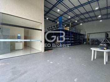 industrial em Gilda Parente Grecco, Jardim Altos de Santana II - Jacareí - SP