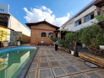 commercial_building em Rua Póvoa de Varzim, Paquetá - Belo Horizonte - MG