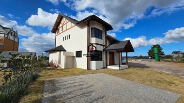 house em Avenida Irineu Gonçalves da Silva, Recanto das Araucárias - Campos do Jordão - SP
