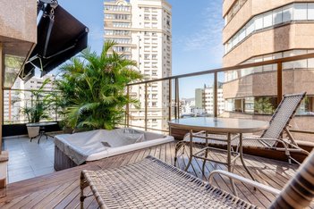 apartment em Rua Pedro Chaves Barcelos, Mont Serrat - Porto Alegre - RS