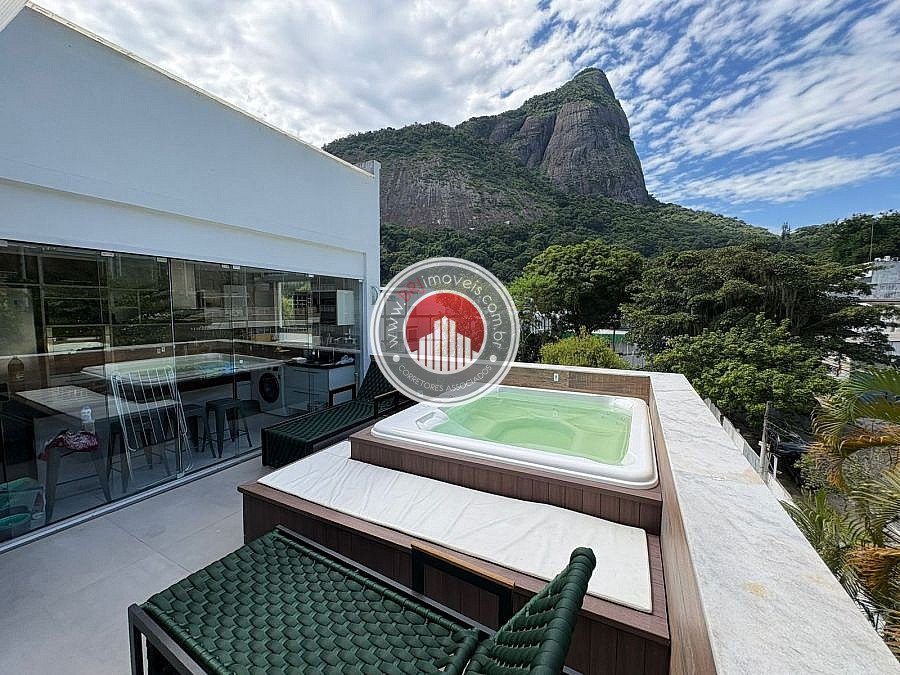 Edifício Joá - Terraço privativo com hidromassagem e vista para o verde