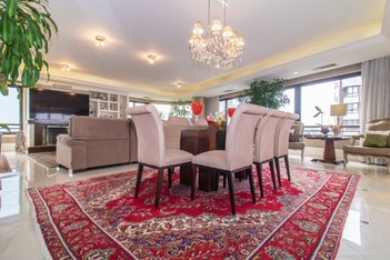 apartment em Rua Farnese, Boa Vista - Porto Alegre - RS