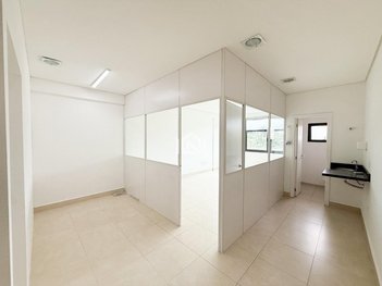 office em Rua Thomekiti Kira, Granja Viana II - Cotia - SP