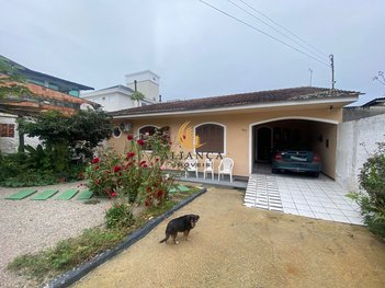 house em Rua Adélio Longo, Fazenda Santo Antônio - São José - SC