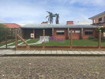 house em Rua Inambuí, Atlântida - Xangri-Lá - RS