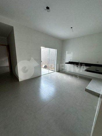 house em Rua Carlos Drummond de Andrade, Minas Gerais - Uberlândia - MG