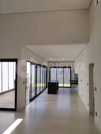 house em Rua Gregório de Matos, Novo Mundo - Uberlândia - MG