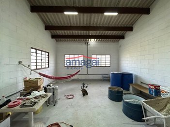 industrial em Rua Padre Eugênio, Jardim Jacinto - Jacareí - SP