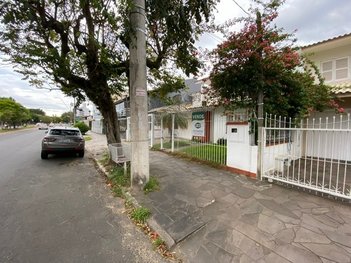 house em Dona Adda Mascarenhas de Moraes, Jardim Itu - Porto Alegre - RS