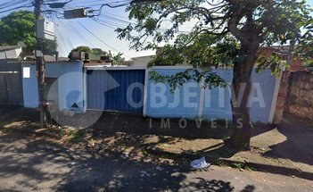 land_lot em Avenida Cesário Crosara, Presidente Roosevelt - Uberlândia - MG