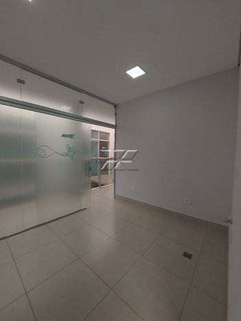 business em 03 Cj, Cidade Jardim - Rio Claro - SP