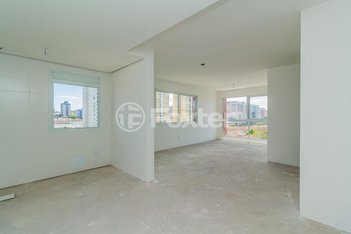 apartment em Rua Roque Calage, Passo da Areia - Porto Alegre - RS