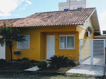 house em Rua dos Tupis, Barnabé - Gravataí - RS