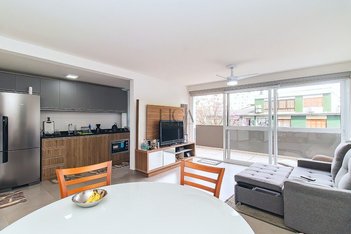 apartment em Rua Isidoro Tressi, Jardim Botânico - Porto Alegre - RS