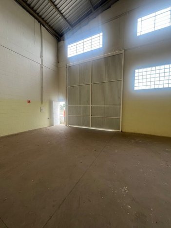 industrial em Avenida Paraná, Cajuru do Sul - Sorocaba - SP