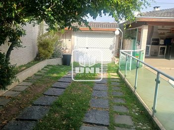 house em Rua Nelson Gonçalves, Loteamento Villa Branca - Jacareí - SP