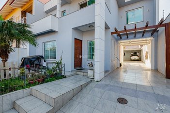 house em Avenida Edu Las-Casas, Parque Santa Fé - Porto Alegre - RS