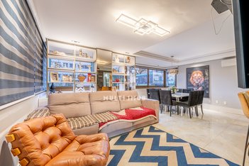 apartment em Rua Líbero Badaró, Passo da Areia - Porto Alegre - RS