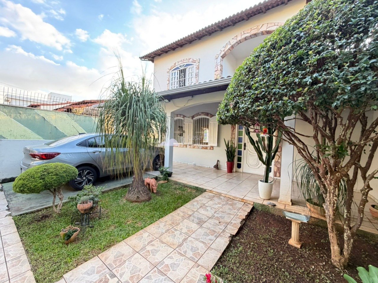 Casa com 5 quartos — Santa Amélia, Belo Horizonte