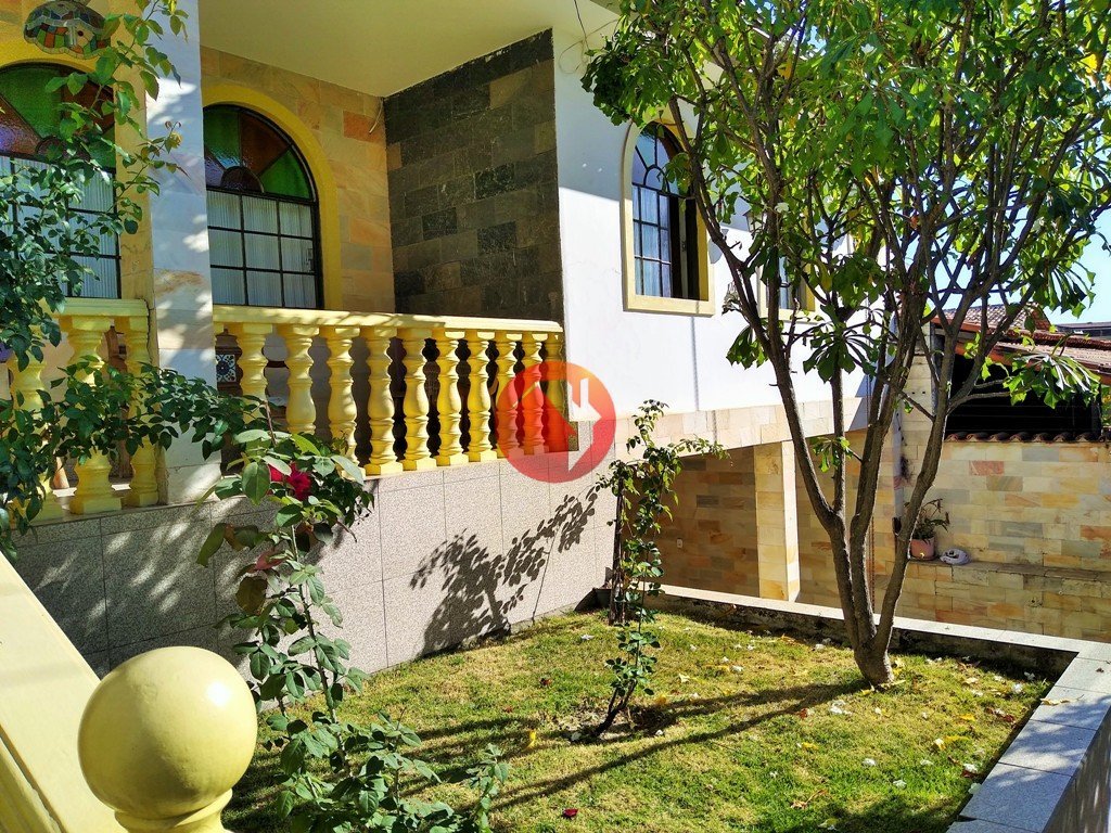 Casa com 3 quartos — Planalto, Belo Horizonte
