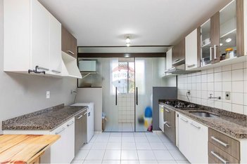 apartment em Rua Antônio Kuss, Santo Antônio - São José dos Pinhais - PR