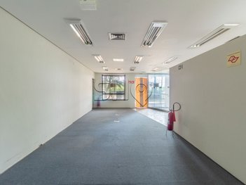 business em General Furtado Nascimento, Alto de Pinheiros - São Paulo - SP