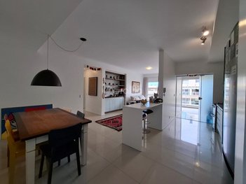 apartment em Rua das Corticeiras, Campeche - Florianópolis - SC