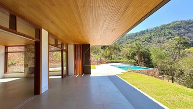 house em Estrada União e Indústria, Itaipava - Petrópolis - RJ