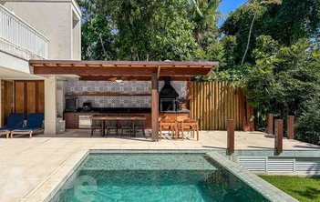 house em Avenida Mãe Bernarda, Juquehy - São Sebastião - SP