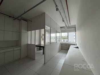 office em Avenida Ipiranga, Jardim do Salso - Porto Alegre - RS