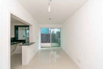 apartment em Rua Artur Fabião Carneiro, Passo da Areia - Porto Alegre - RS
