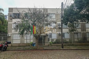 apartment em Rua Azevedo Sodré, Passo da Areia - Porto Alegre - RS