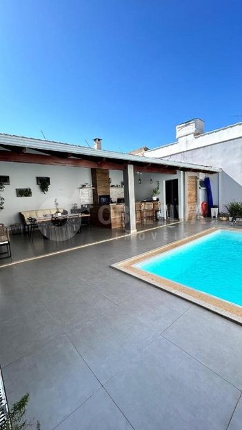 house em Rua Fernando Alves Rezende, Presidente Roosevelt - Uberlândia - MG