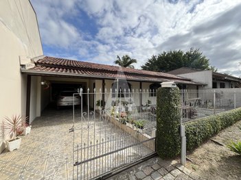 house em Rua Eduviges de Miranda Corrêa, Petrópolis - Joinville - SC