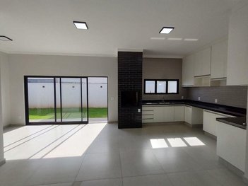 house em Rua Kameo Ussui, Pinheiros - Araçatuba - SP