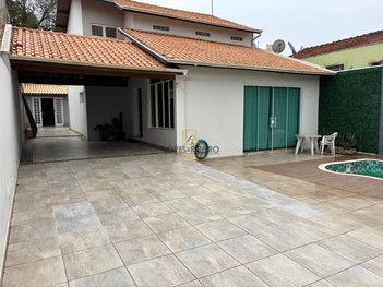 house em Rua Curuzu, Centro - Botucatu - SP