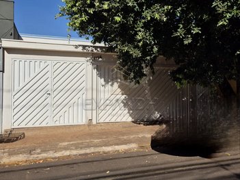 house em Rua Carlos Gomes, Centro - Sertãozinho - SP