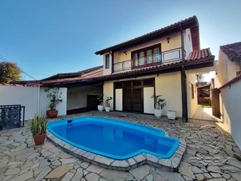 house em Rua Marcelino Araújo, Jardim Brasília - Resende - RJ