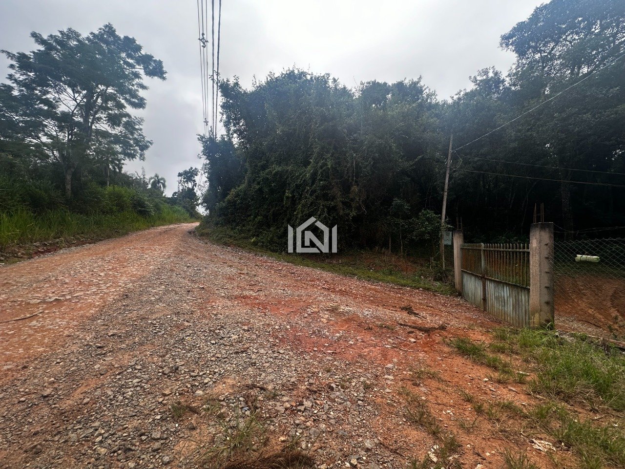 area a venda em caucaia do alto entrada e estrada de acesso