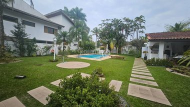 house em Avenida Kensei Tamayose, Jardim Acapulco - Guarujá - SP