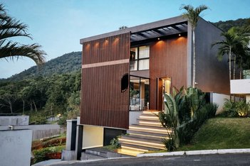 house em Rua Ivo Januário Reis, Barra - Balneário Camboriú - SC