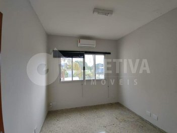 office em Avenida Afonso Pena, Umuarama - Uberlândia - MG