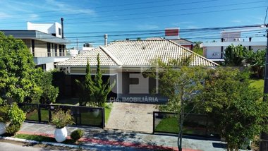 house em Avenida dos Jerivás, Cachoeira do Bom Jesus - Florianópolis - SC