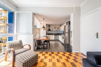 apartment em Rua Duque de Caxias, Centro Histórico - Porto Alegre - RS