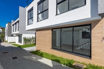 house em Rua Doutor Nelson de Souza Pinto, São Lourenço - Curitiba - PR