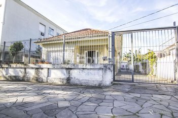 house em Rua Dona Cecília, Azenha - Porto Alegre - RS